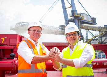 Governador Brandão apresenta eficiência do Porto do Itaqui ao governador do Piauí