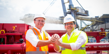 Governador Brandão apresenta eficiência do Porto do Itaqui ao governador do Piauí