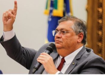 Coluna de O Estadão diz que Dino negou pedido da CPMI do 8 de fevereiro