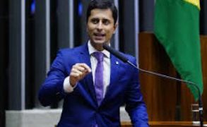 Duarte Jr. destina R$ 1 mi para estímulo à leitura no Maranhão