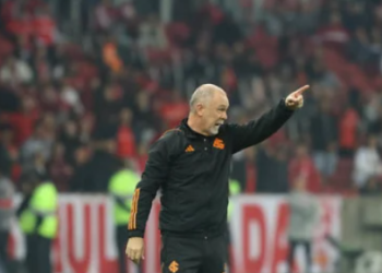 Metade dos clubes da Série A já trocaram de técnicos