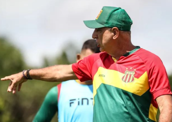 Sampaio e Avaí jogam na Ressacada pela 18ª rodada da Série B do Brasileirão