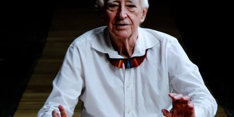 Fundador do Teatro Oficina, Zé Celso Martinez Correa morre aos 86 anos