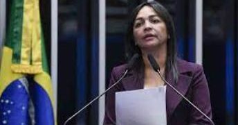 Eliziane Gama encaminha propostas da CNM ao texto da Reforma Tributária