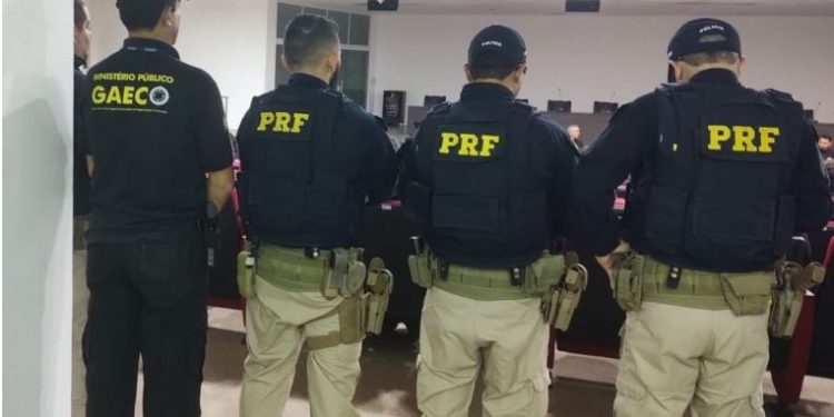 OPERAÇÃO VÉU DE MAQUIAVEL – Gaeco cumpre mandados em São Luís e Palmeirândia