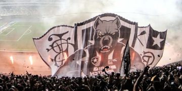 STJD arquiva denúncia contra manifestação “nazista” da torcida do Botafogo