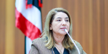 Presidente da Assembleia anuncia retomada de obras de ponte em Barreirinhas