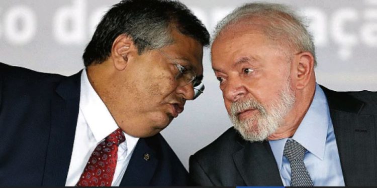 Coluna de O Estadão registra fritura de Flávio Dino no governo Lula
