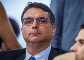 Flávio Dino vira alvo dos Bolsonaristas na disputa por vaga no STF