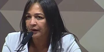 Eliziane faz suspense se indiciará o ex-presidente Jair Bolsonaro no relatório da CPMI do 8 de janeiro