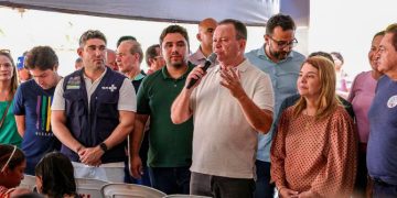 Presidente da Assembleia acompanha governador em ações e entrega de obras em Barreirinhas