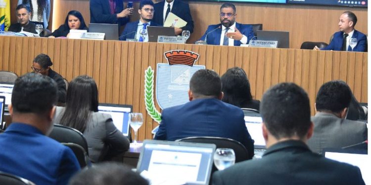 CPI da Câmara de São Luís vai investigar contratos do prefeito Eduardo Braide