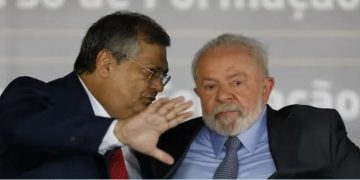 Lula chama Dino para conversa fora de agenda