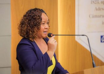 Vereadora apresenta projeto para prefeitura de São Luís doar tênis para alunos da rede pública municipal