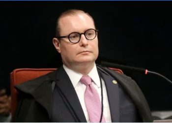 Zanin derruba decisão que censurou reportagens sobre ministro Juscelino