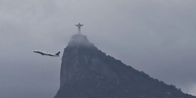 Passagens a R$ 200 para aposentados e estudantes do Prouni começam a ser emitida em fevereiro