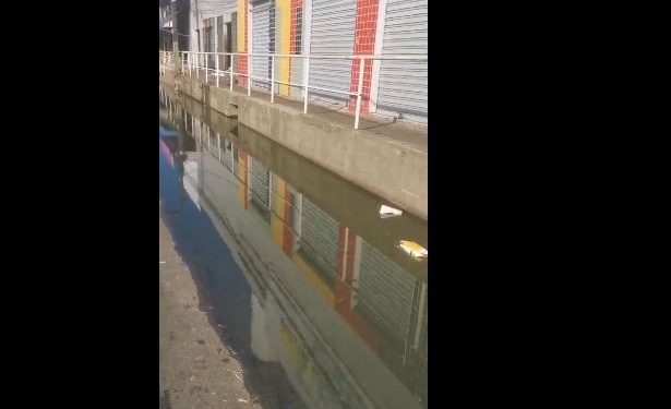 Mercado do São Francisco é abandonado por feirantes e pela prefeitura de São Luís