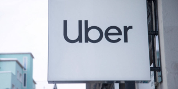 Dino dá primeiro voto no STF e é a favor de repercussão geral em caso da Uber