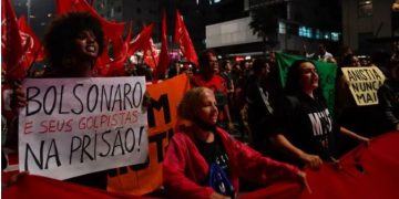 Atos em defesa da democracia acontece em todo Brasil e em terras estrangeiras neste sábado