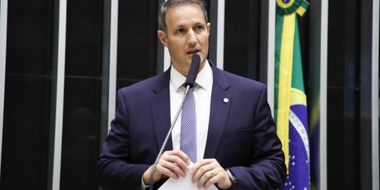 Câmara aprova proposta que restringe saida temporária de presos em regime semiaberto