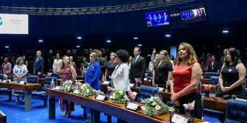 Mary Ferreira e mais quatro recebem prêmio Bertha Lutz no Senado Federal