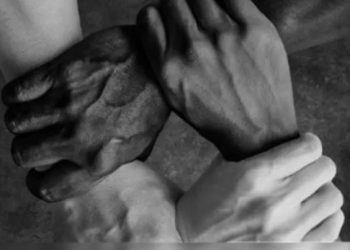 Em uma unidade de Pronto Atendimento no interior de São Paulo paciente xinga e recusa atendimento de enfermeiro negro