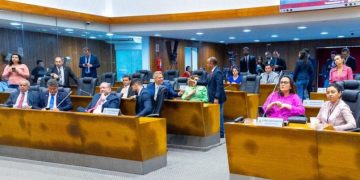 Assembleia aprova projeto que concede medalha ao ministro Alexandre de Moraes