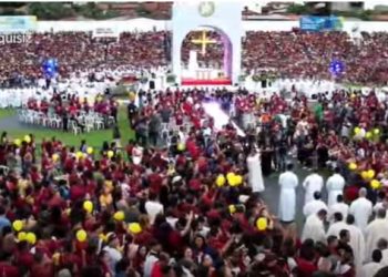 Público lota estádio Nhozinho Santos na Missa de Corpus Christi em São Luís