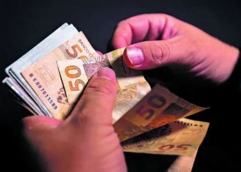 Aposentados do INSS começam a receber 13º a partir desta quinta-feira