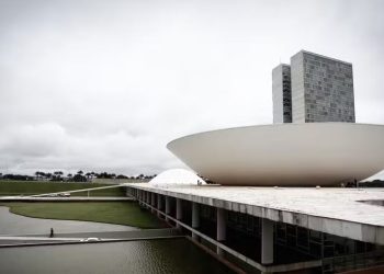 O Globo – Abuso de emendas de relator se repete nas de comissão