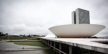 O Globo – Abuso de emendas de relator se repete nas de comissão