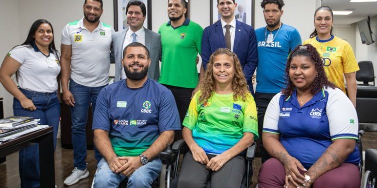 Ministro André Fufuca ouve reivindicações de atletas de modalidades paralímpicas coletivas