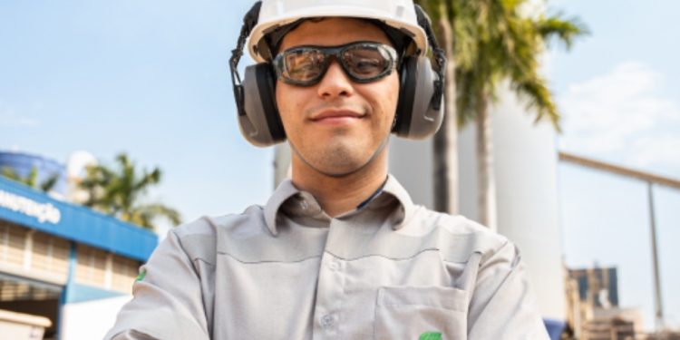 Suzano inscreve para Progama de Estágio Técnico 2025 até 5 de novembro