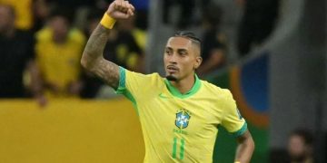 Brasil goleia Peru por 4 a 0 pelas eliminatórias da Copa do Mundo no Mané Garrincha