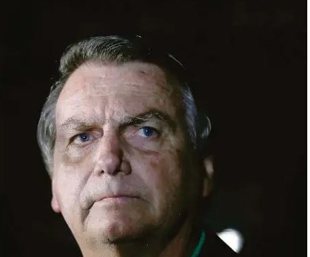 PF indicia Jair Bolsonaro e mais 36 por tentativa de golpe de estado