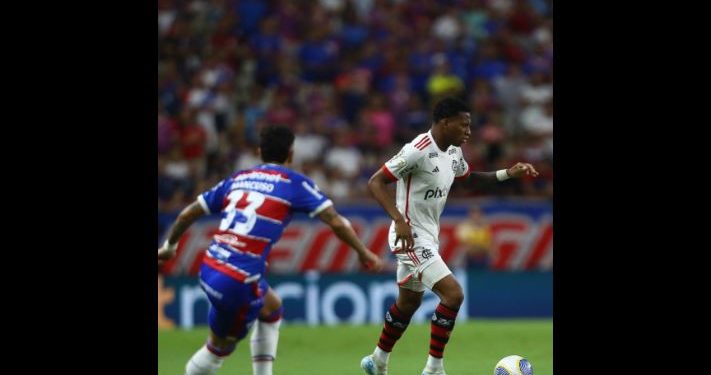 Flamengo empata sem gols com o Fortaleza e dá adeus ao sonho do título brasileiro