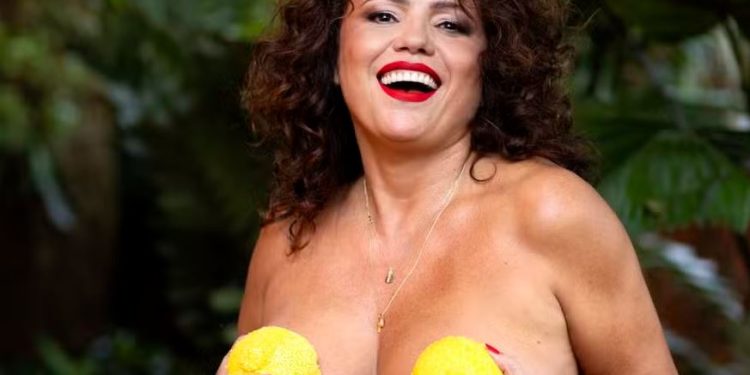 Com programa no GNT, peça infantil e turnê em Portugal, Dadá Coelho celebra: ‘Vivemos o apogeu da mulher engraçada’