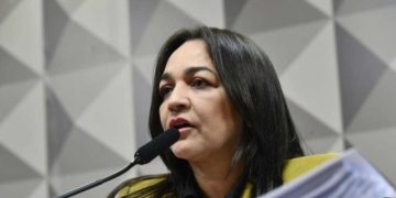 Sendora Eliziane rebate presidente da Câmara sobre tentativa de golpe