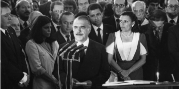Nova República, 40 – Parte dos militares considerava Sarney um traidor, diz historiador