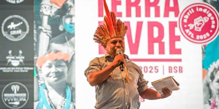 Indígenas de 150 povos de todo país participam da 21ª edição do Acampamento Terra Livre