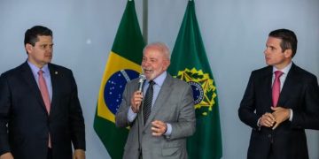 Saiba quem são as pessoas da comitiva de Lula que está indo ao funeral do papa Francisco