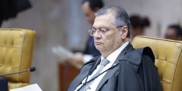 Flávio Dino dá 48 horas para líder do PL na Câmara explicar declarações sobre emendas