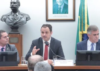 Relator pede cassação de deputado do PSOL do Rio de Janeiro por quebra de decoro parlamentar