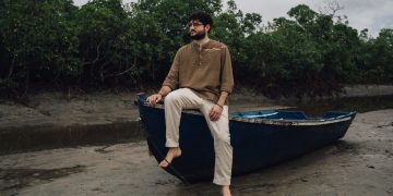Após cinco anos, Marcos Lamy volta à cena musical com “Braço de Mar”, seu novo single