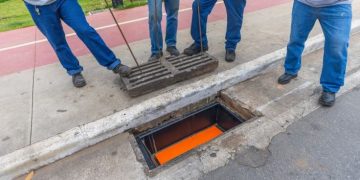 Dispositivo inventado por mineiro evita entupimento de bocas de lobo e evita propagação de pragas