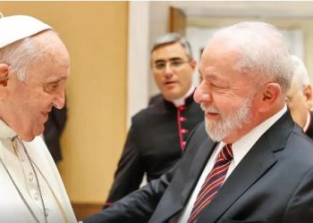 Presidente Lula, primeira-dama e comitiva vão a Roma para participar do velório do papa Francisco