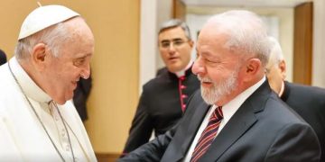 Presidente Lula, primeira-dama e comitiva vão a Roma para participar do velório do papa Francisco