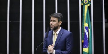 Deputado Pedro Lucas Fernandes é confirmado por Lula no Ministério das Comunicações