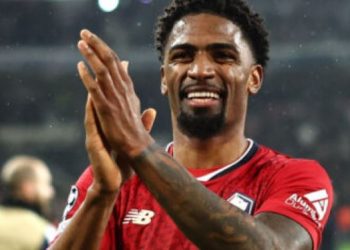 Ex-catador de latinhas, zagueiro Alexsandro Ribeiro apareceu pela primeira vez na lista de convocados para a seleção brasileira