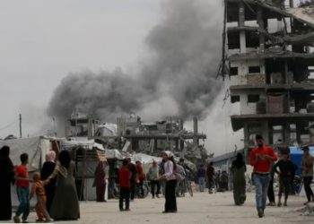 Ataques aéreos israelenses matam pelo menos 80 enquanto Trump fala em transformar Gaza em ‘zona de liberdade’